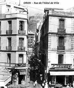 2774- Oran - Rue de l'Hotel de Ville